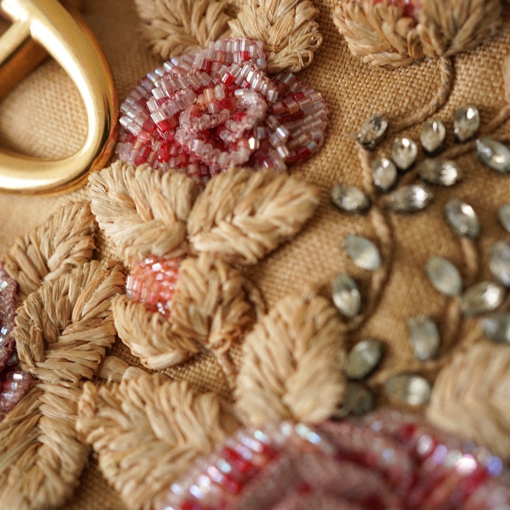 Valentino Garavani Floral Beaded Shoulder Bag - Picture 11 of 16